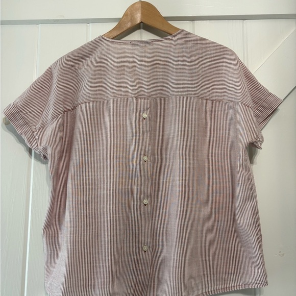 Madewell Red and White striped V-Neck Women's Top with button accents Feminine S - Picture 4 of 8